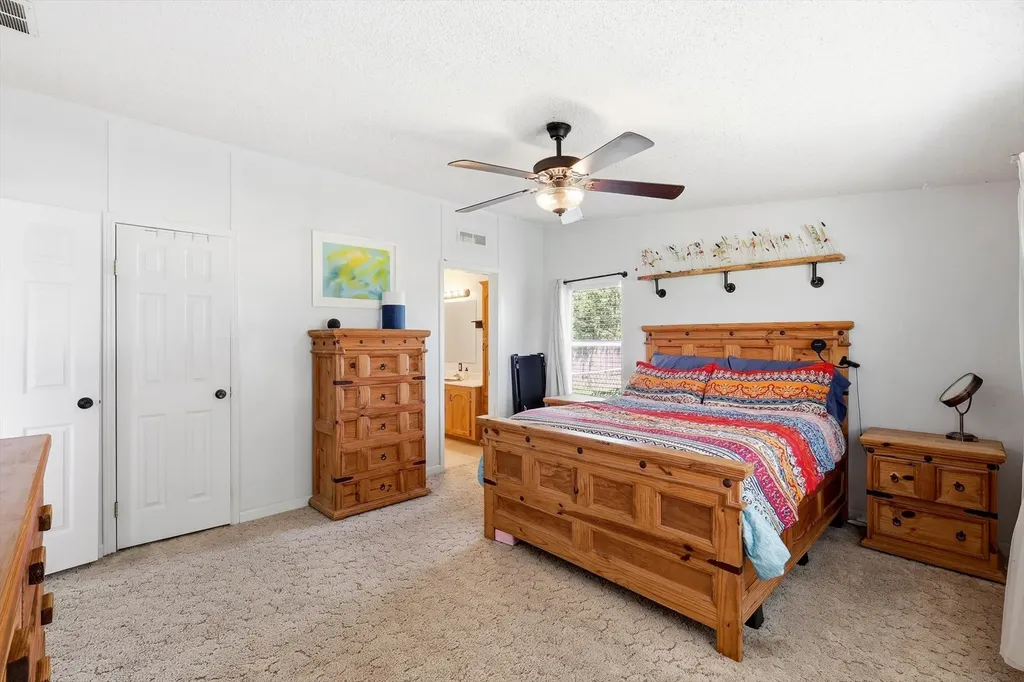 5894 Stone Creek Drive Sanger TX 76266