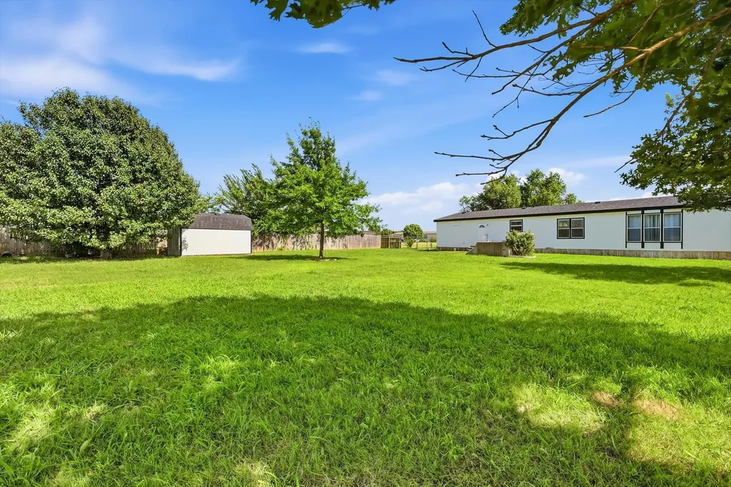 5894 Stone Creek Drive Sanger TX 76266