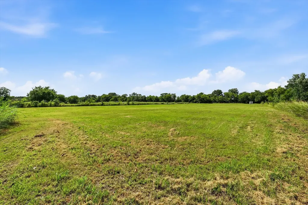 5894 Stone Creek Drive Sanger TX 76266