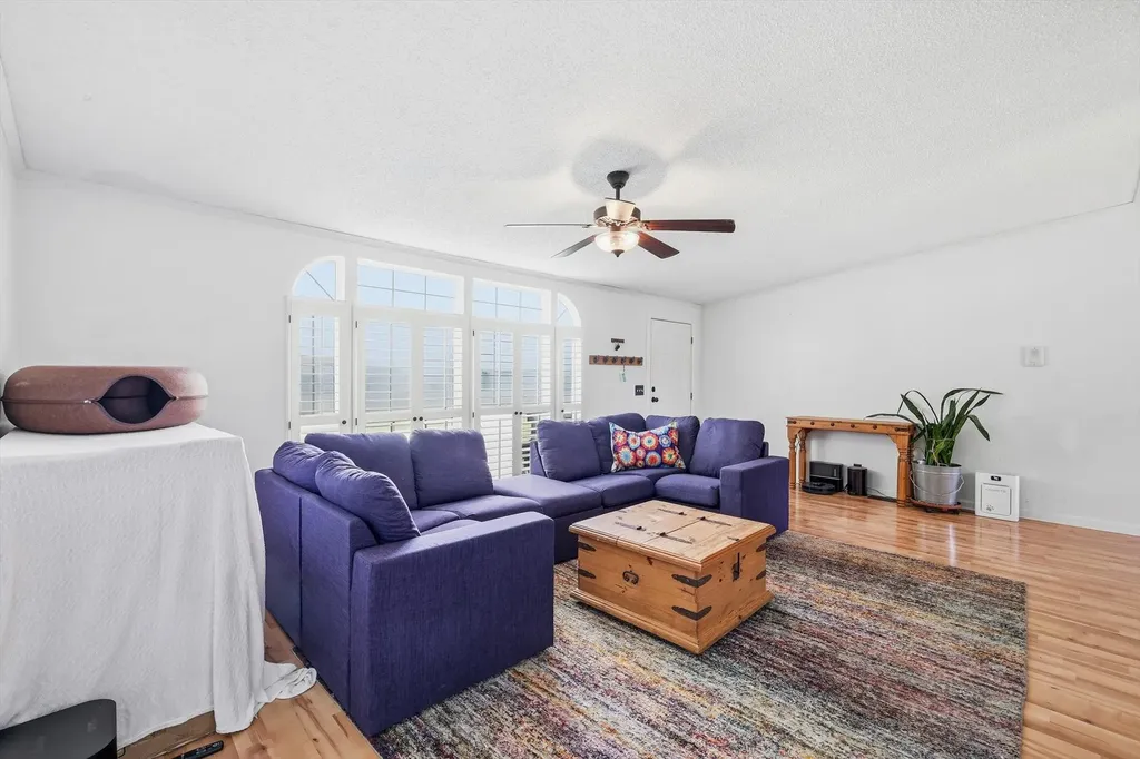 5894 Stone Creek Drive Sanger TX 76266