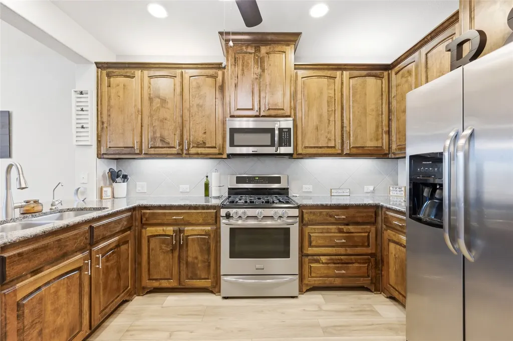 527 Matthew Place Richardson TX 75081
