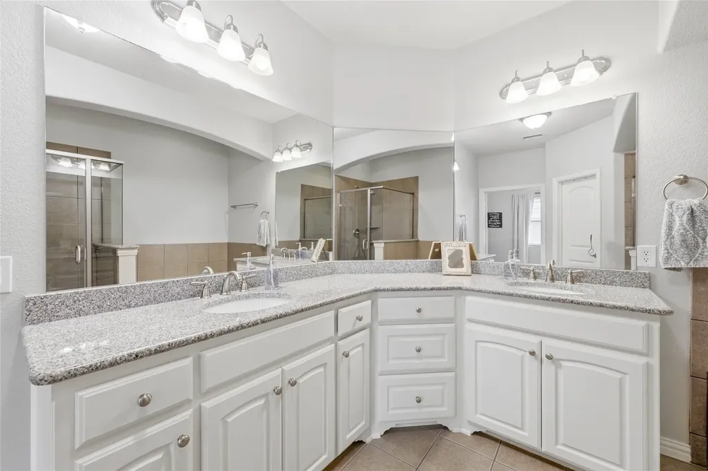 527 Matthew Place Richardson TX 75081