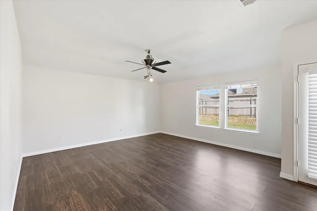 2032 Times Road Heartland TX 75126