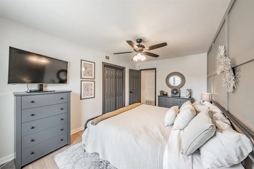 853 Lee Drive Bedford TX 76022