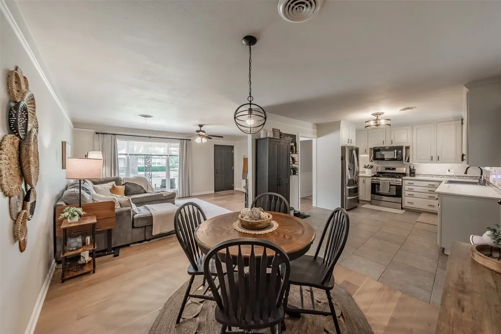 853 Lee Drive Bedford TX 76022