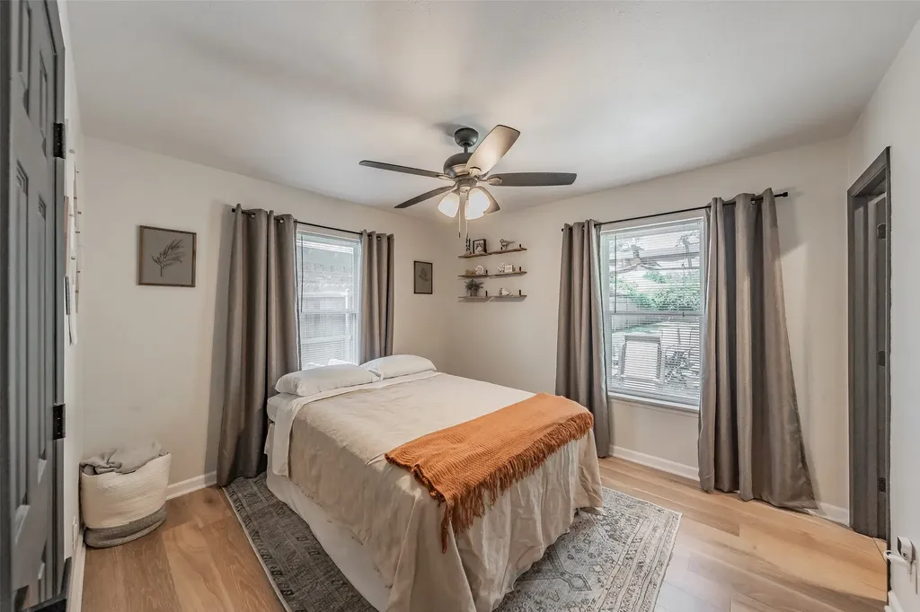 853 Lee Drive Bedford TX 76022