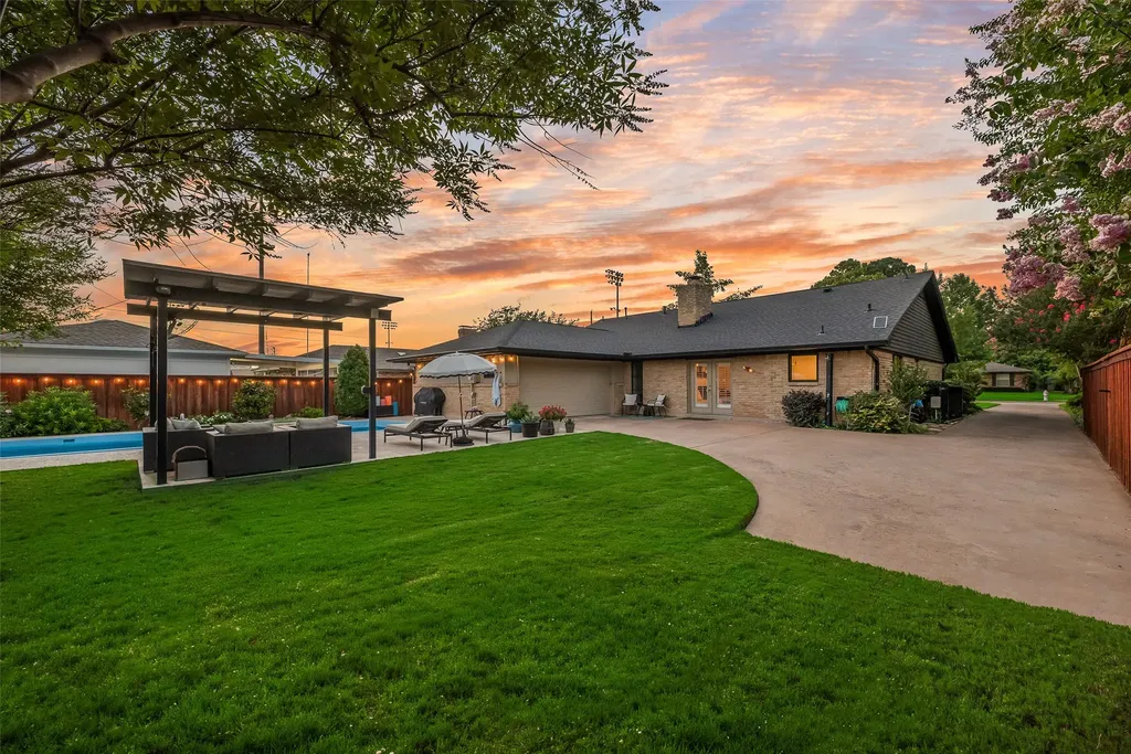 620 Cox Drive Irving TX 75062
