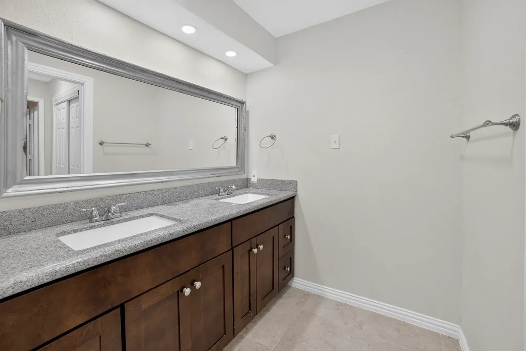 4730 Chilton Drive Dallas TX 75227