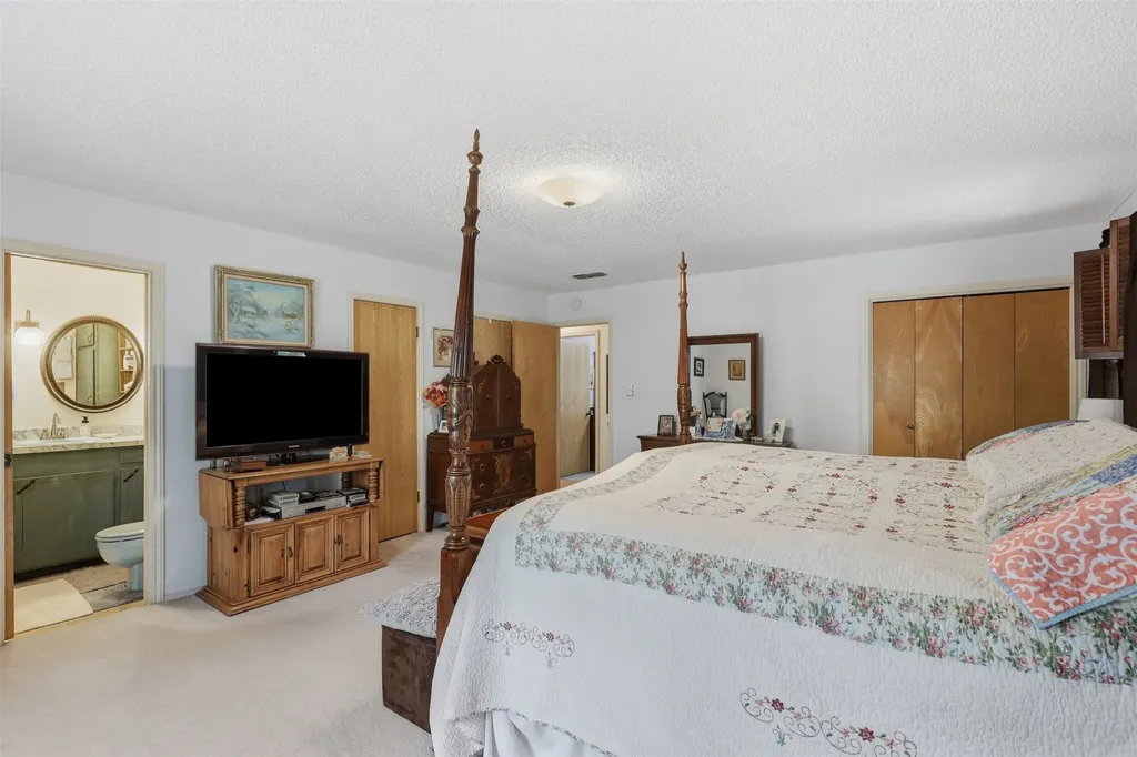777 Wildwood Trail Weatherford TX 76085