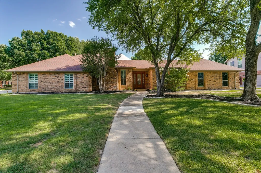 2 Rolling Hills Circle Denton TX 76205