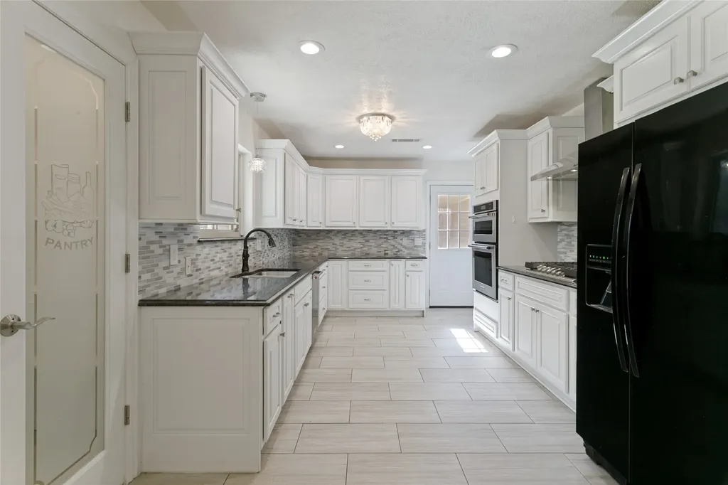 2 Rolling Hills Circle Denton TX 76205