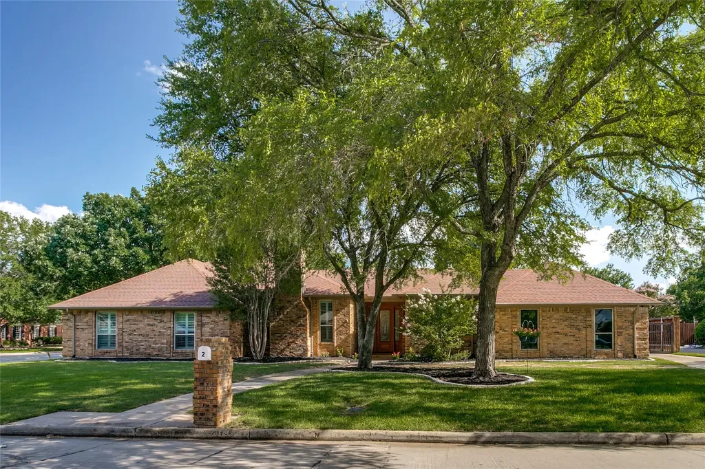 2 Rolling Hills Circle Denton TX 76205