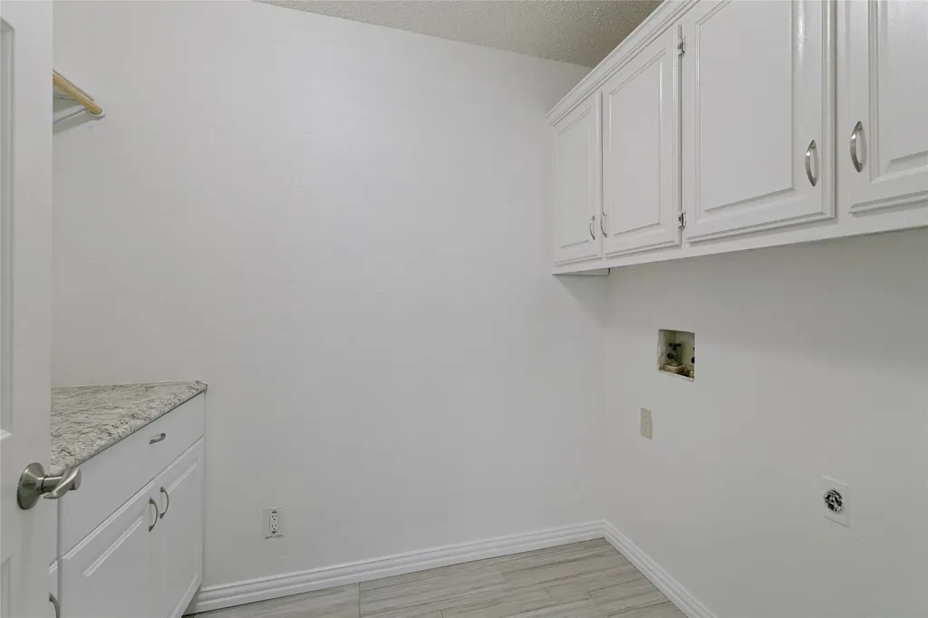 2 Rolling Hills Circle Denton TX 76205