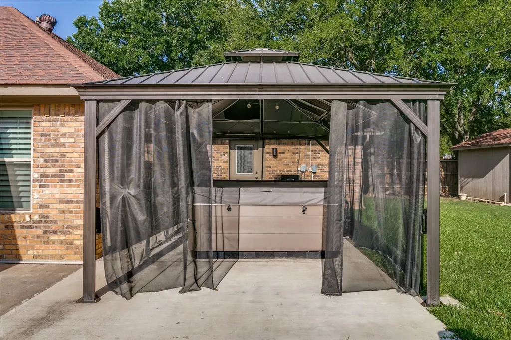 2 Rolling Hills Circle Denton TX 76205