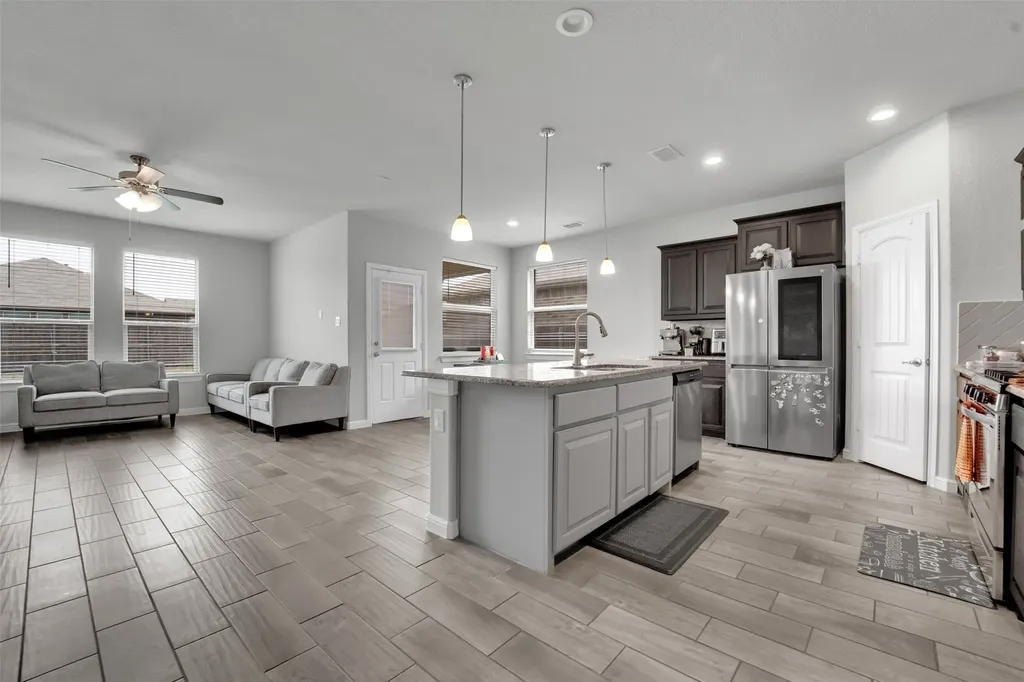 1129 Metaline Trail Fort Worth TX 76177