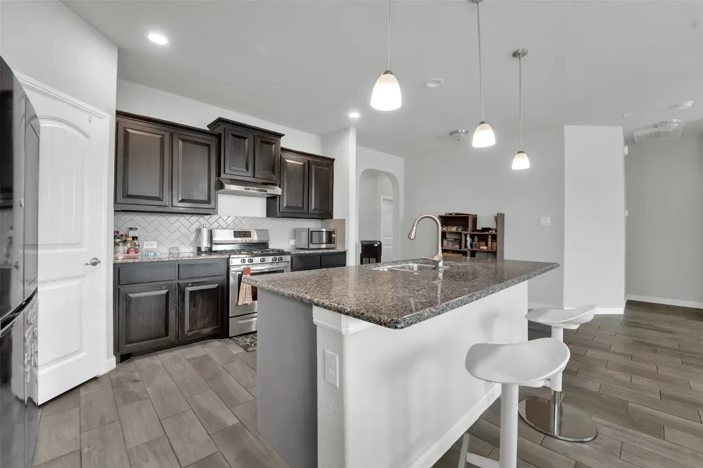 1129 Metaline Trail Fort Worth TX 76177
