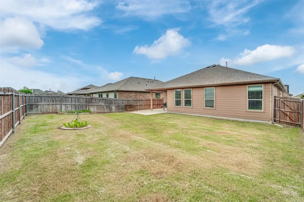 1129 Metaline Trail Fort Worth TX 76177