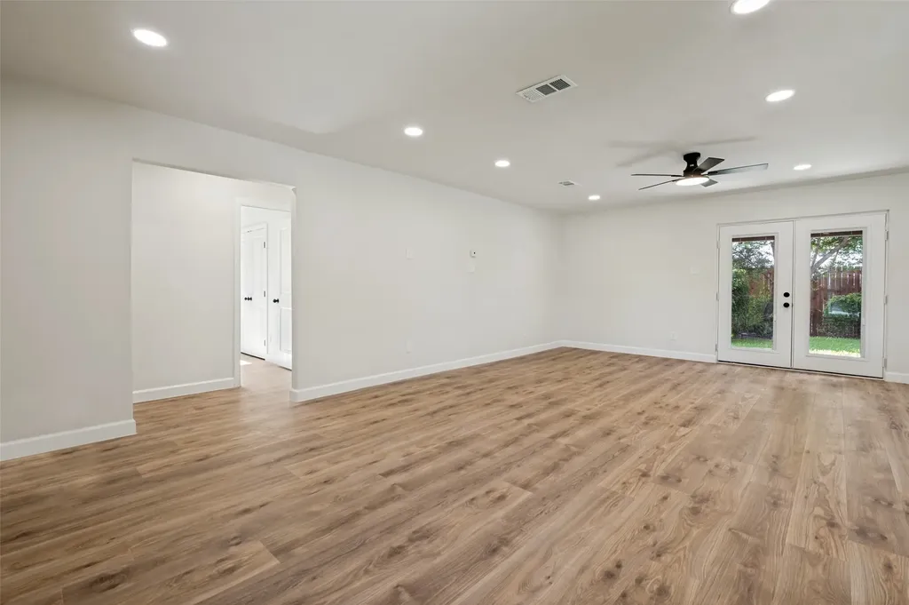 3550 Ridgeoak Way Farmers Branch TX 75234