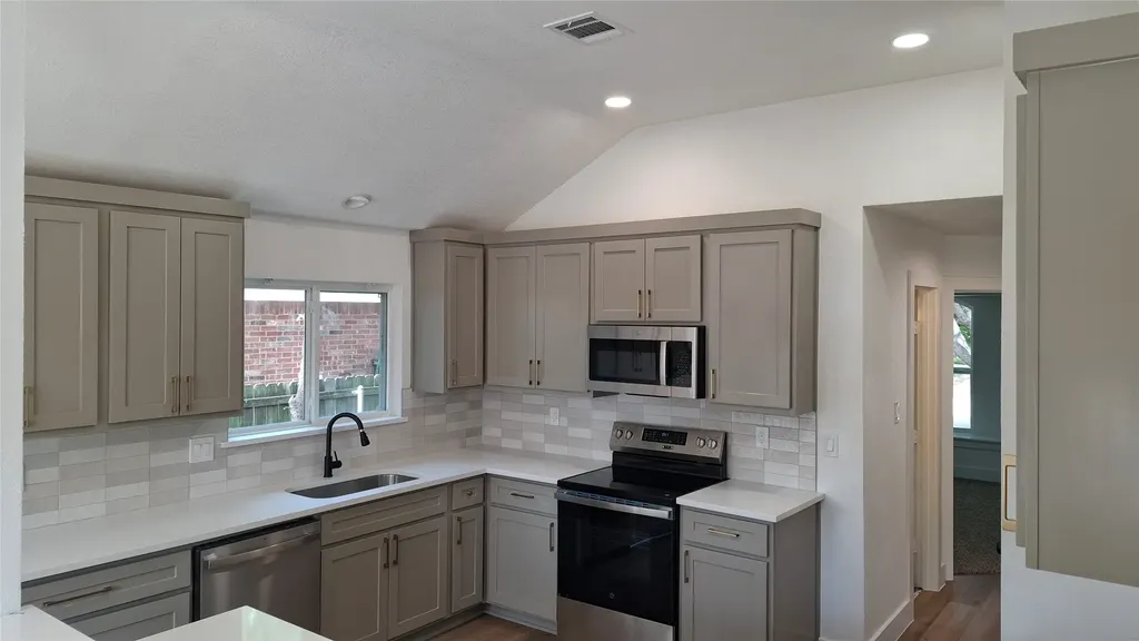 2116 Brooklake Street W Denton TX 76207