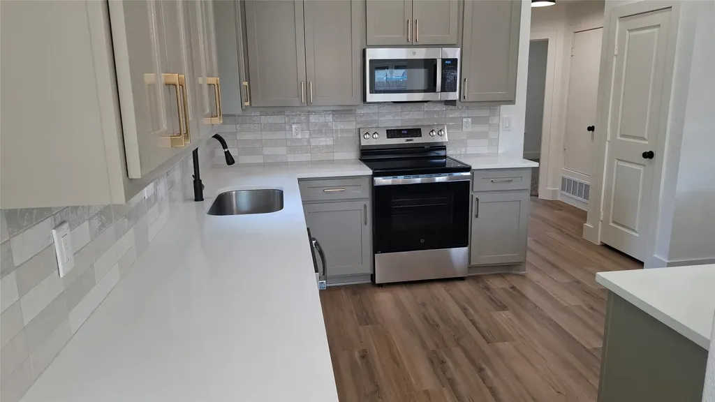 2116 Brooklake Street W Denton TX 76207