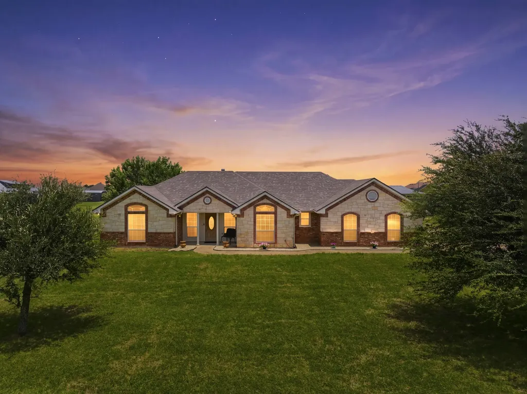 205 Hatter Drive Moody TX 76557