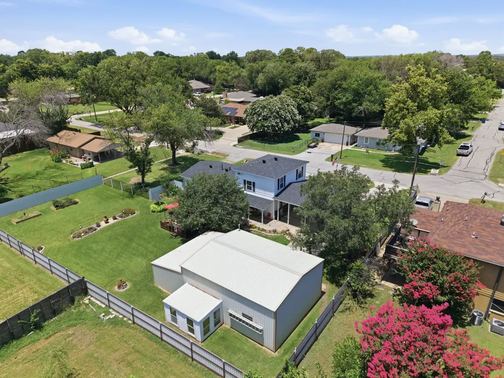 206 E North Street Aubrey TX 76227
