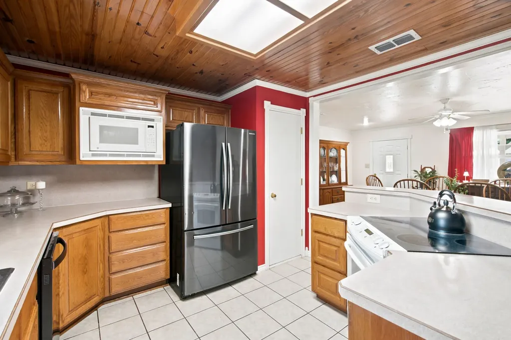206 E North Street Aubrey TX 76227