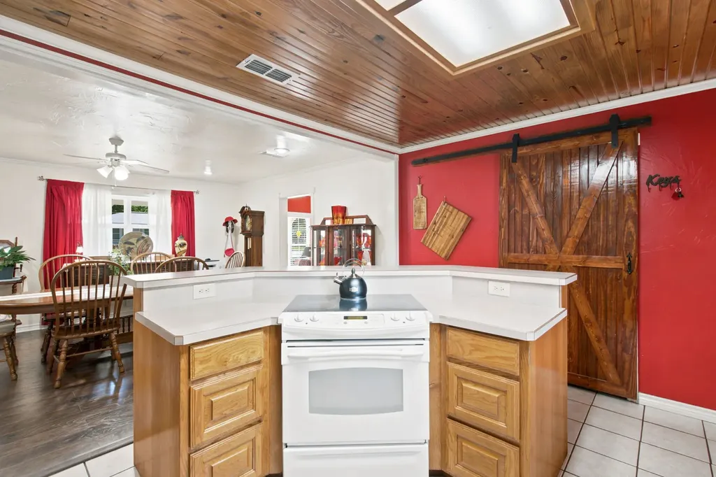 206 E North Street Aubrey TX 76227