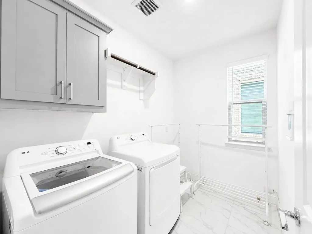 17293 Texas Pistache Drive Dallas TX 75252