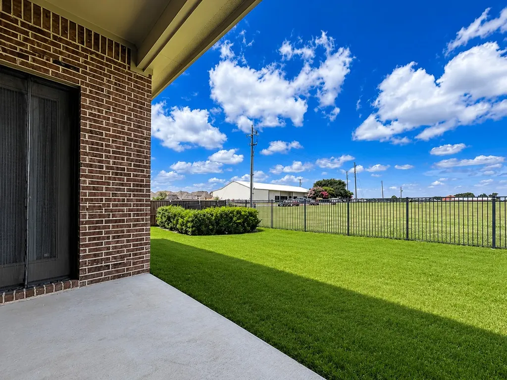 17293 Texas Pistache Drive Dallas TX 75252