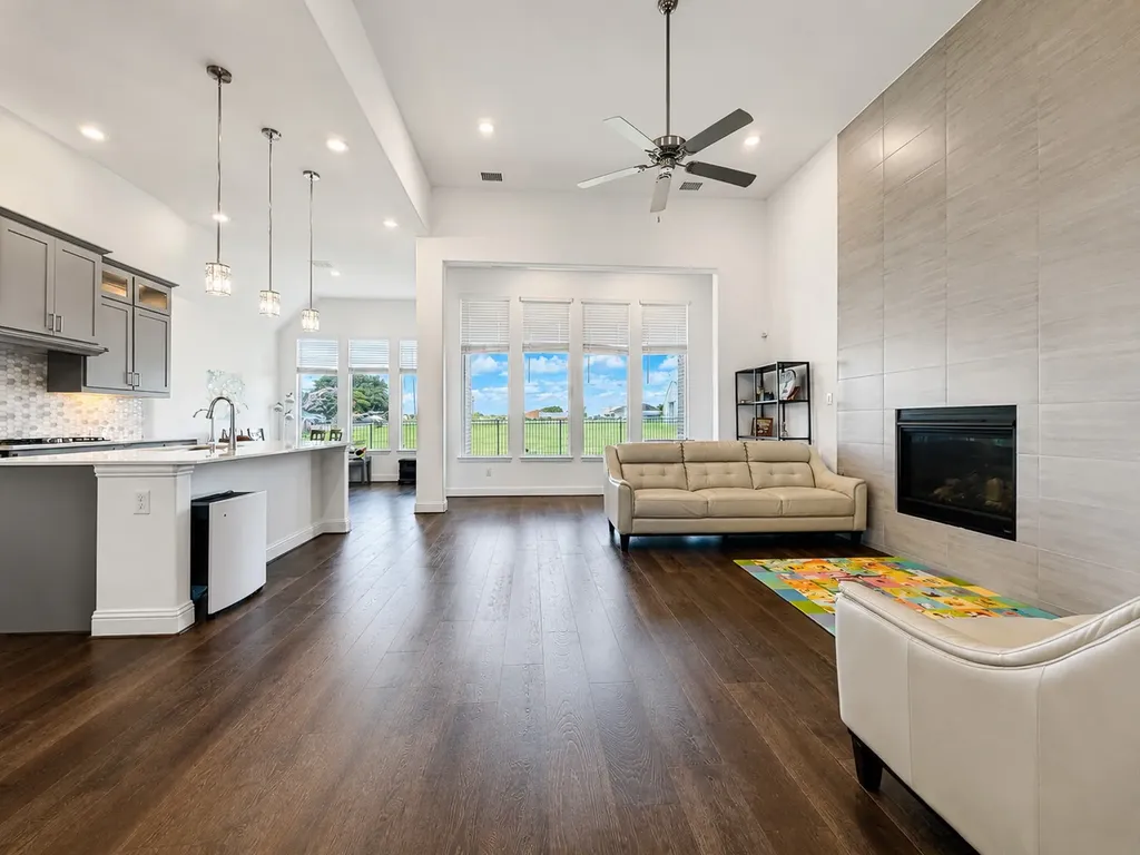 17293 Texas Pistache Drive Dallas TX 75252
