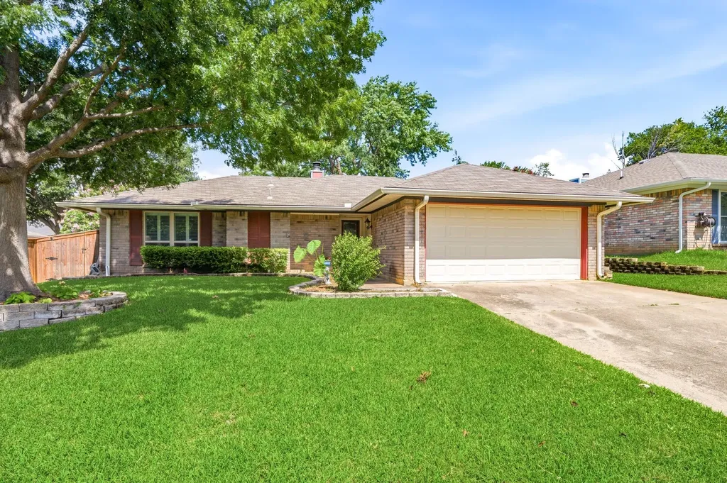 2507 Poppy Lane Euless TX 76039