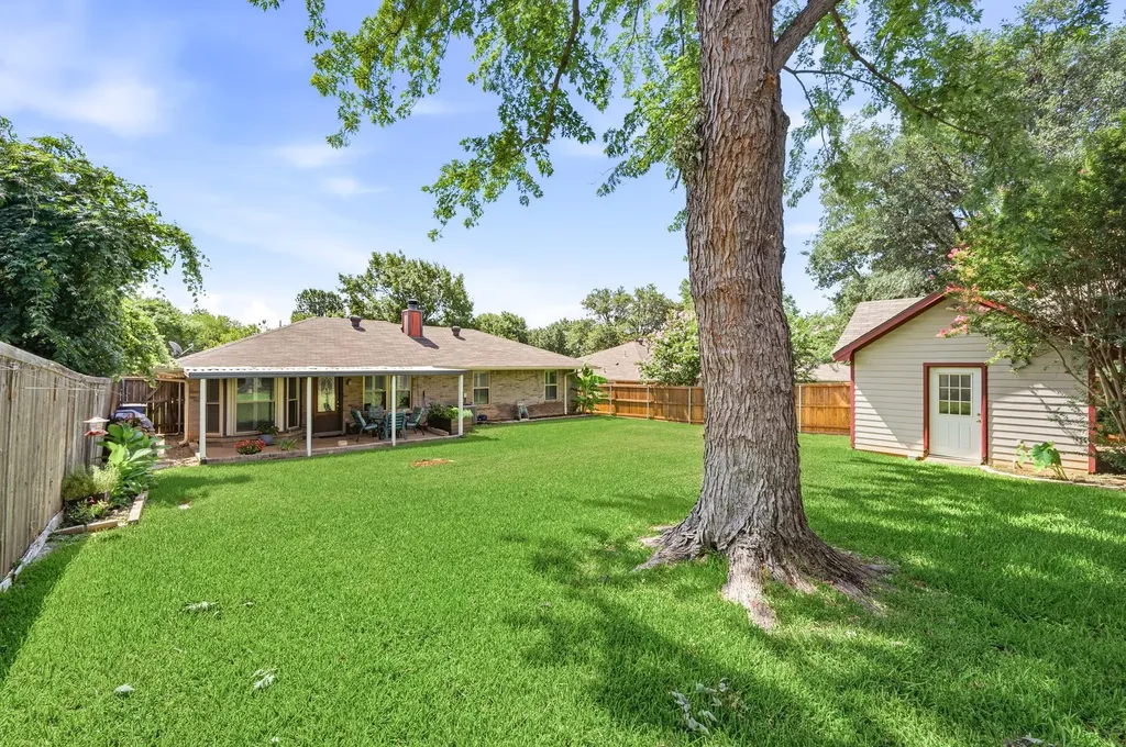 2507 Poppy Lane Euless TX 76039