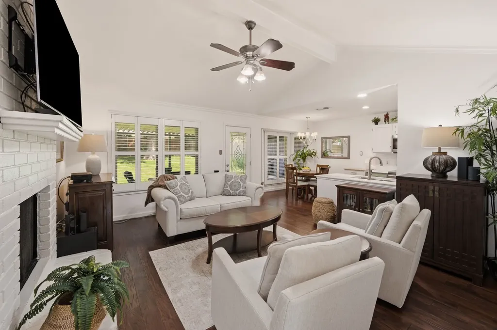 2507 Poppy Lane Euless TX 76039