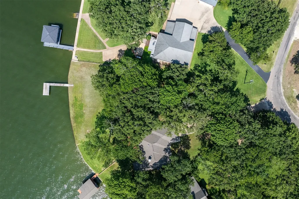 109 Lakeside Lane Streetman TX 75859