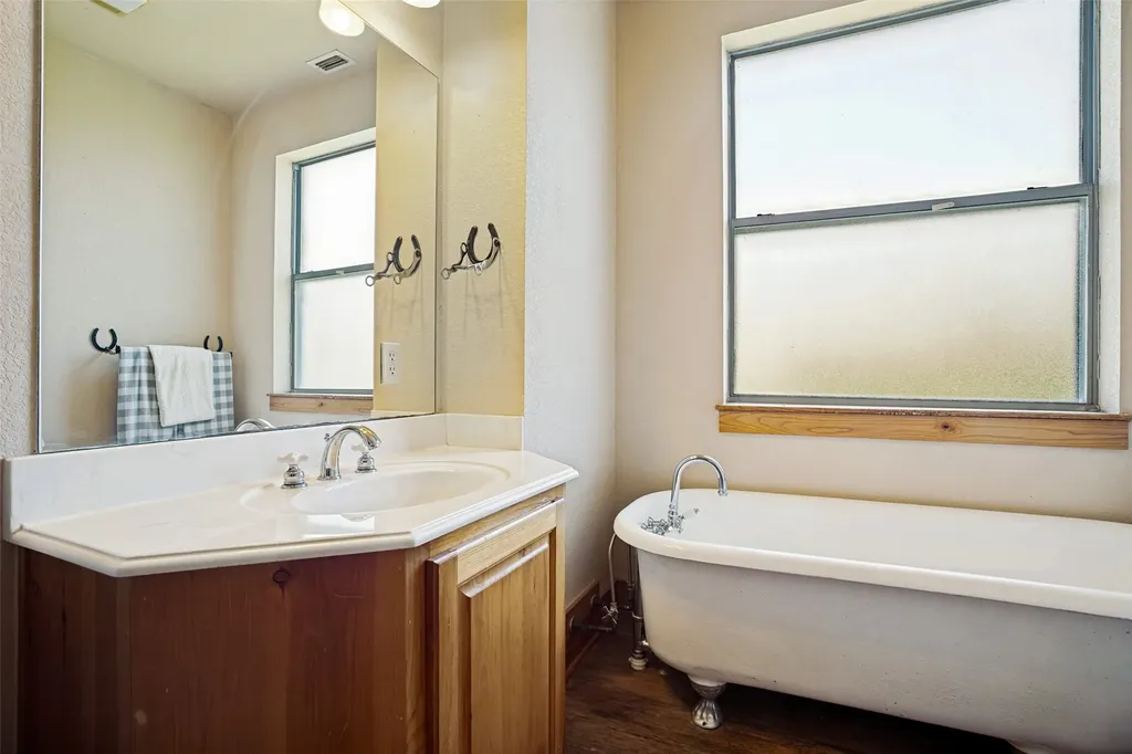 243 Rock Court Decatur TX 76234