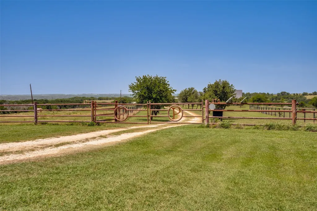 243 Rock Court Decatur TX 76234