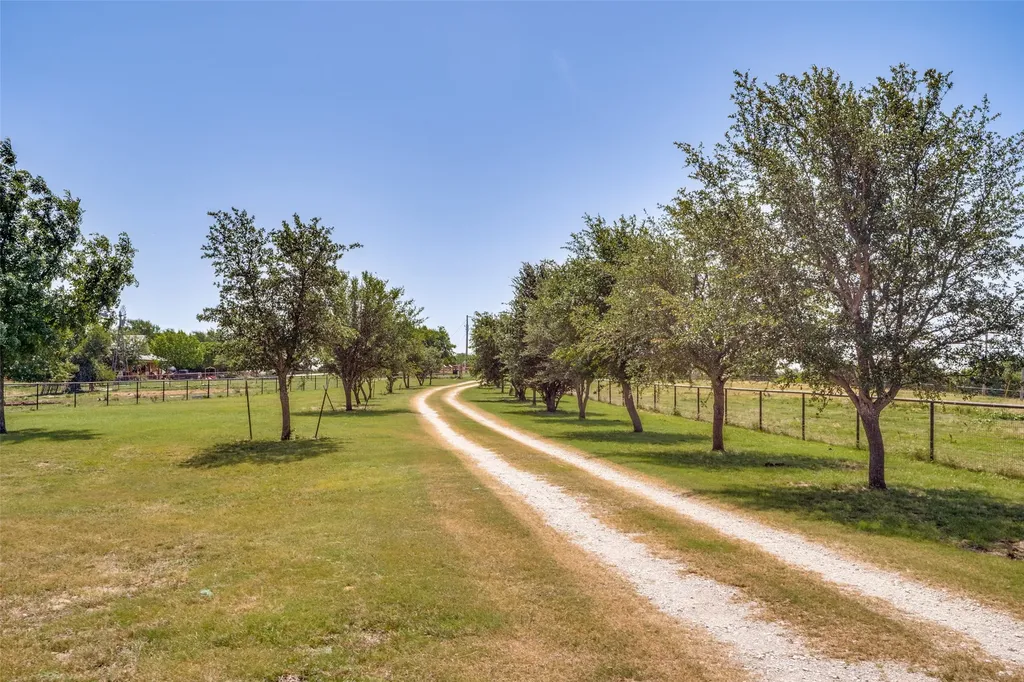 243 Rock Court Decatur TX 76234