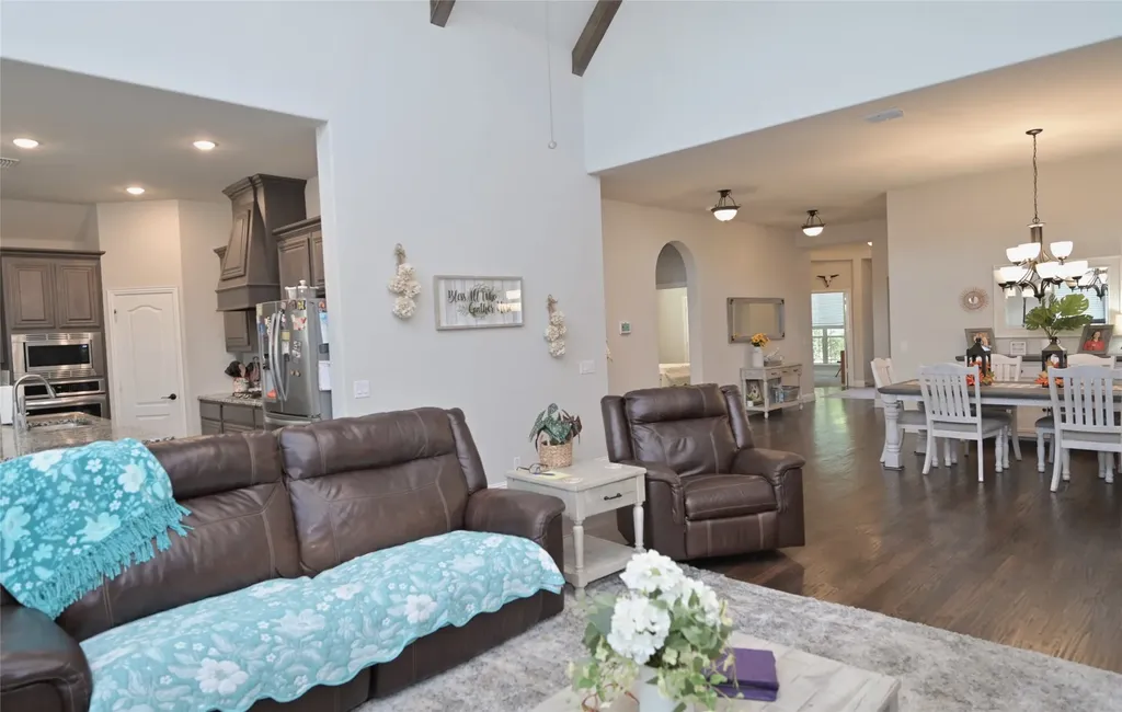 213 Oakcrest Drive Justin TX 76247