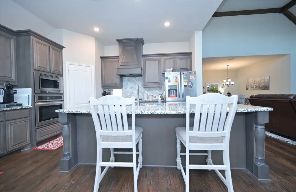 213 Oakcrest Drive Justin TX 76247