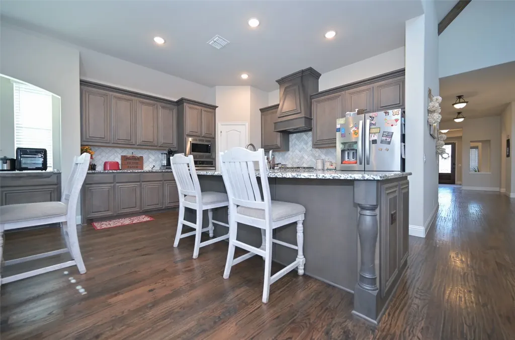 213 Oakcrest Drive Justin TX 76247