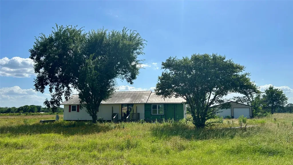 940 Rs County Road 1320 Emory TX 75440