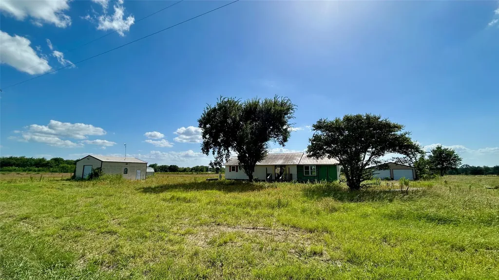 940 Rs County Road 1320 Emory TX 75440