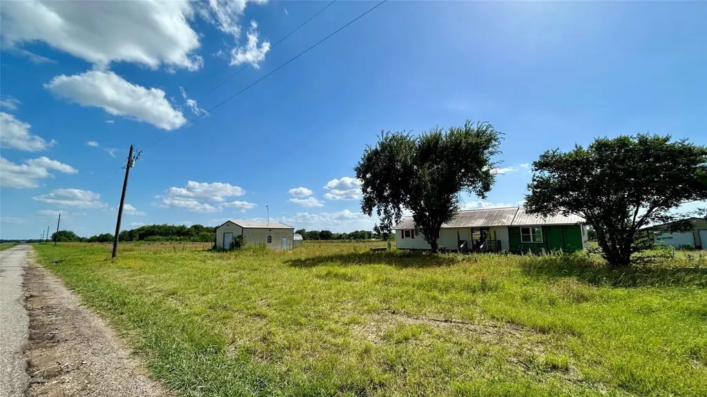 940 Rs County Road 1320 Emory TX 75440
