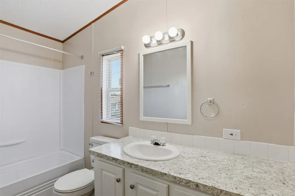 1408 Old Bridge Road Cleburne TX 76033