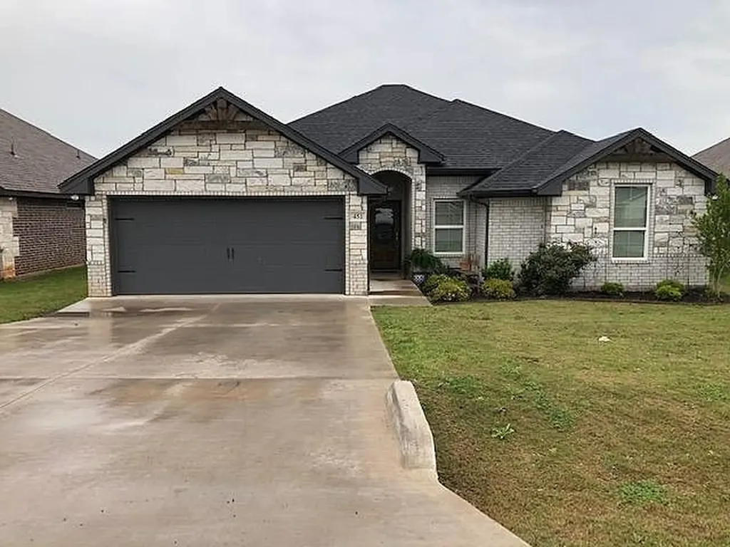 451 Silverton Drive Granbury TX 76049