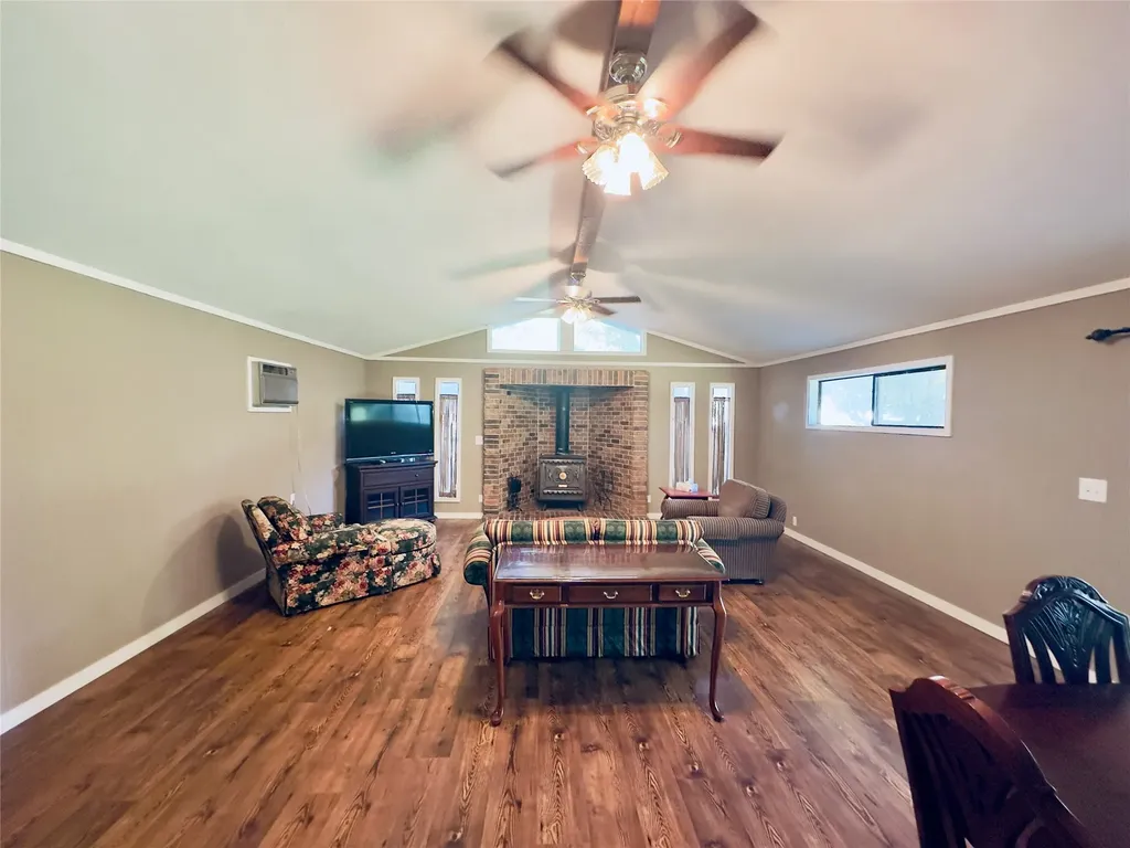 230 Scenic Loop Hawkins TX 75765