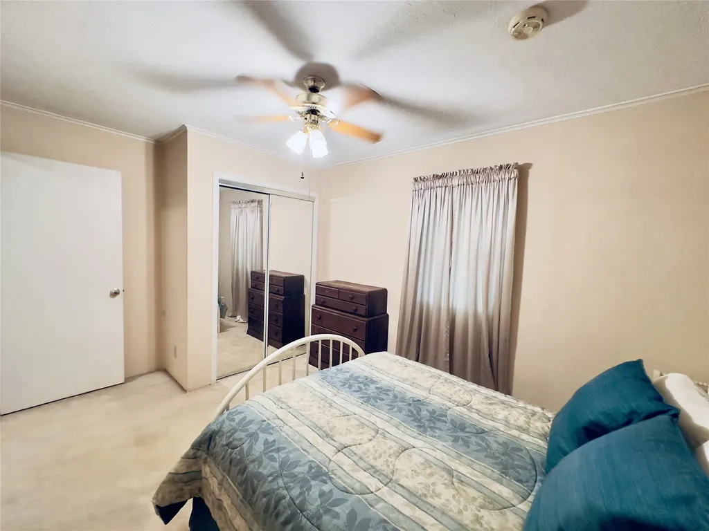 230 Scenic Loop Hawkins TX 75765