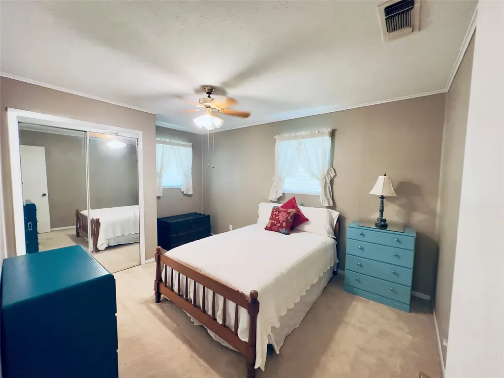 230 Scenic Loop Hawkins TX 75765