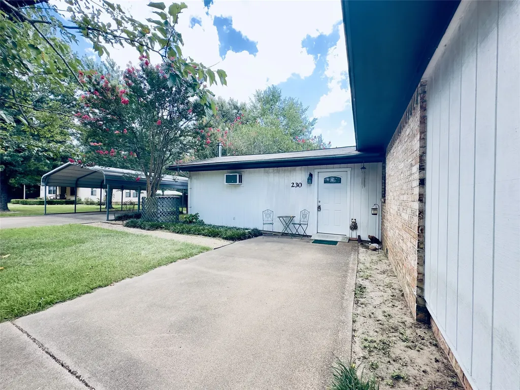 230 Scenic Loop Hawkins TX 75765